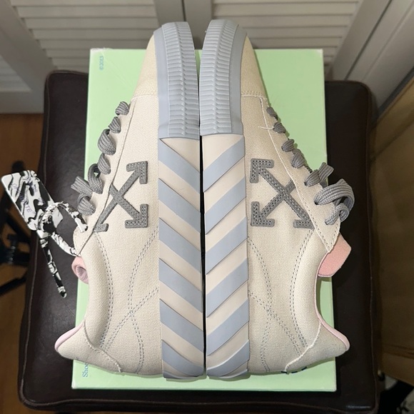 Off-White Vulc low Women Sneakers… - Picture 5 of 13